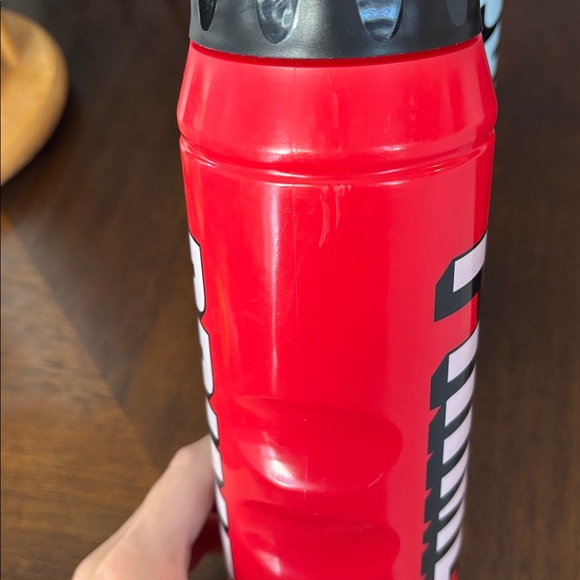 2 PRIME water bottles - Picture 9 of 9